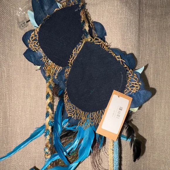 Gypsy Junque | Feather & Floral Headdresses | 3 Pieces - Picture 3 of 16